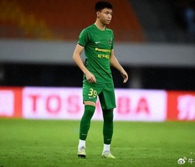 开云APP-邵佳一现身浙江队主场观战，一人表现不佳送点，或难进他的法眼|国足|武磊|青岛西海岸|喀麦隆|青岛市_新浪新闻